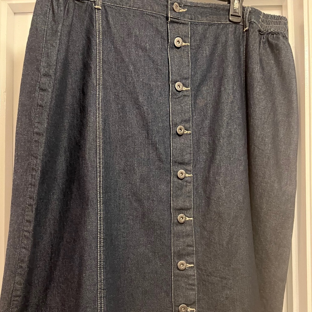 Denim skirt
